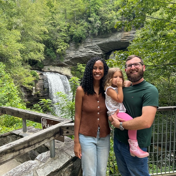 Meet your Posher, Morgan - Picture 2 of 2